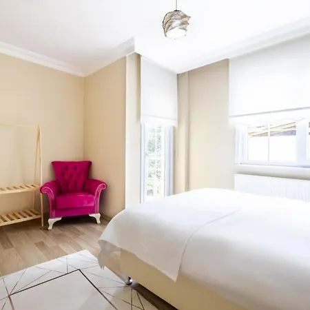 Peaceful Flat With Balcony In Kartepe Apartman *