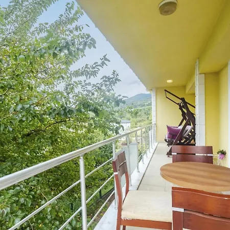 Peaceful Flat With Balcony In Kartepe Izmit