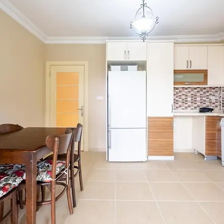 Apartman Peaceful Flat With Balcony In Kartepe Izmit